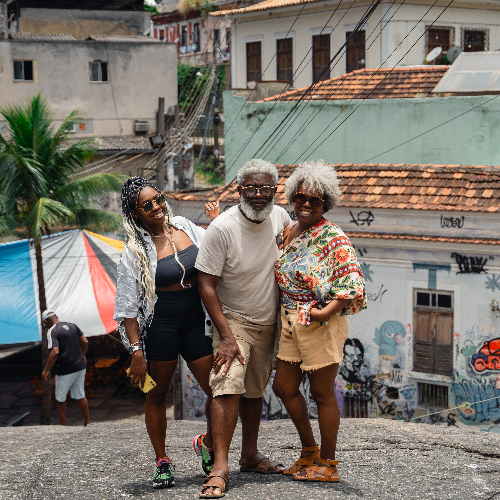 Desvende o Passado na Pequena África: A Jornada da Resistência Afro-Carioca - Idioma Português.
